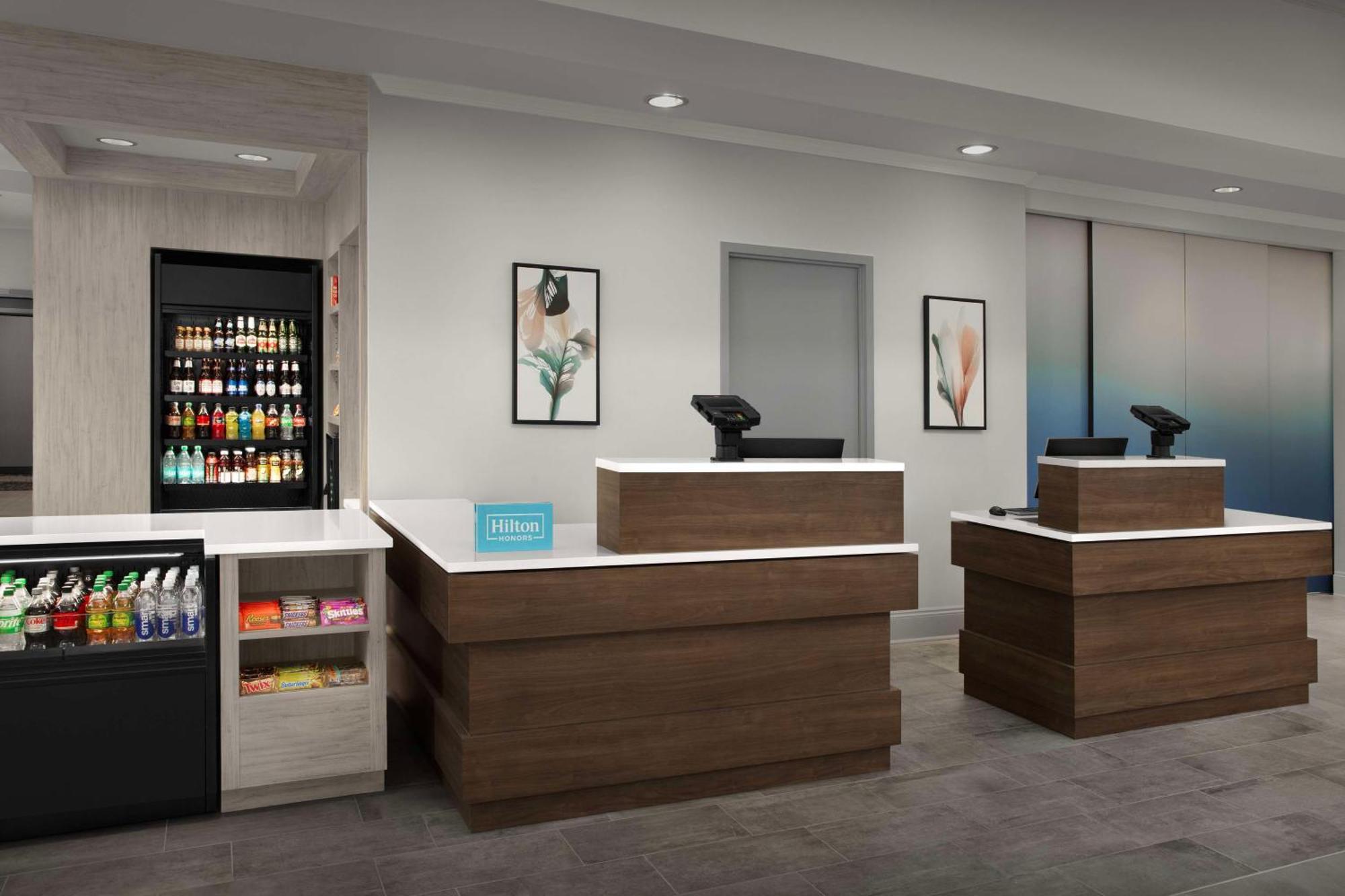 Hilton Garden Inn Atlanta North/Джонс-Крик Экстерьер фото