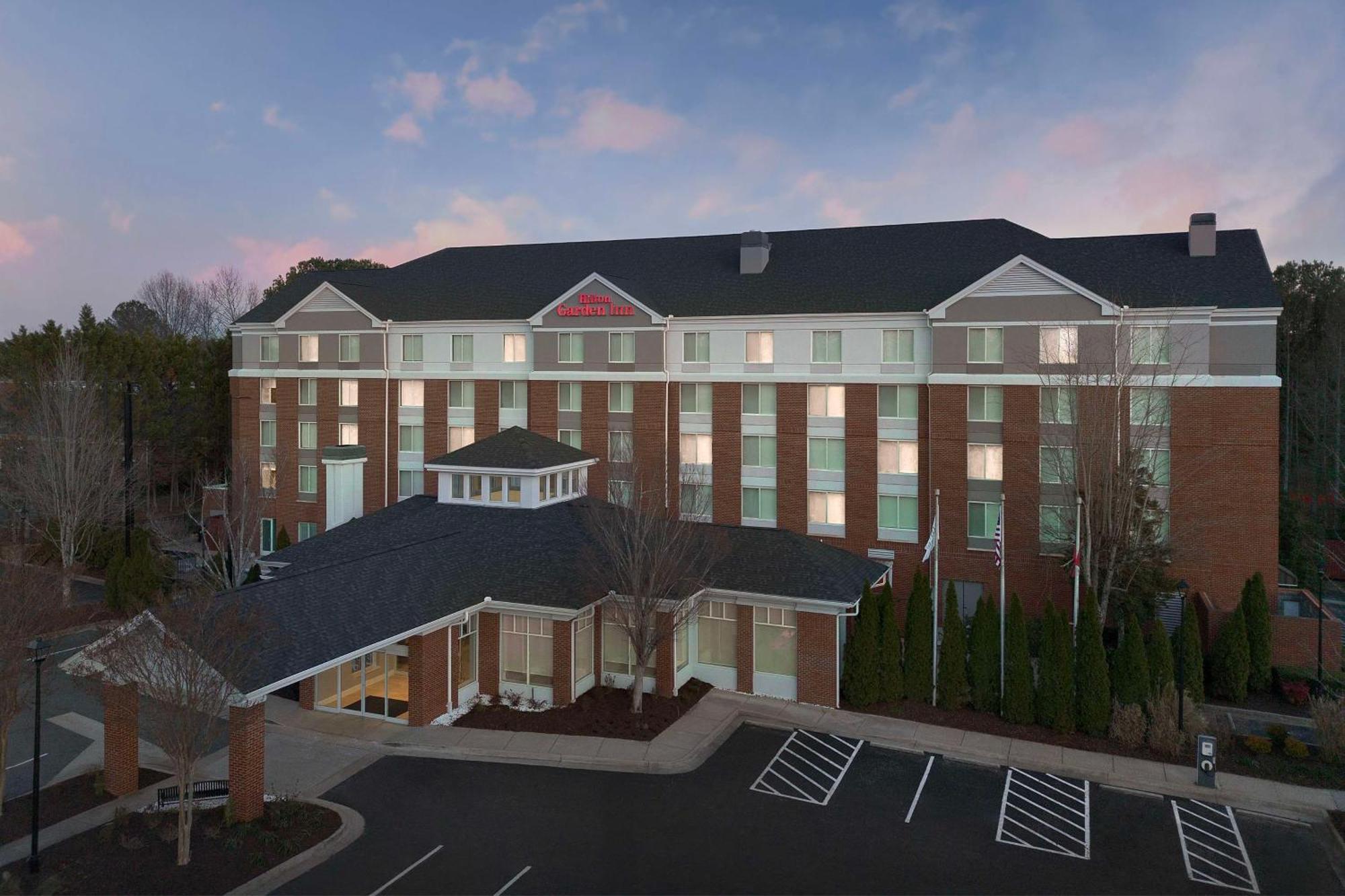 Hilton Garden Inn Atlanta North/Джонс-Крик Экстерьер фото